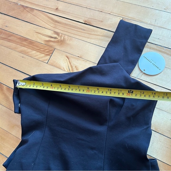 NWT Finders Keepers Sz S Sample Begin Again Black One Shoulder Open Back Top - Picture 9 of 11